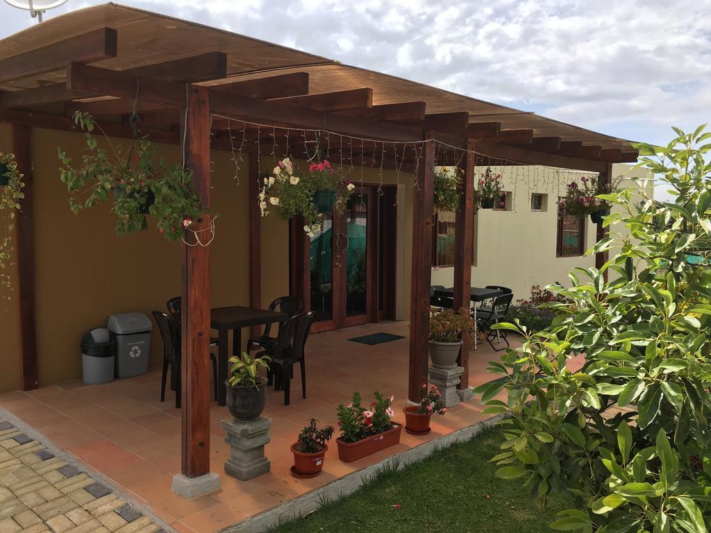 Hotel Las Mercedes Airport-Quito Tababela Eksteriør billede