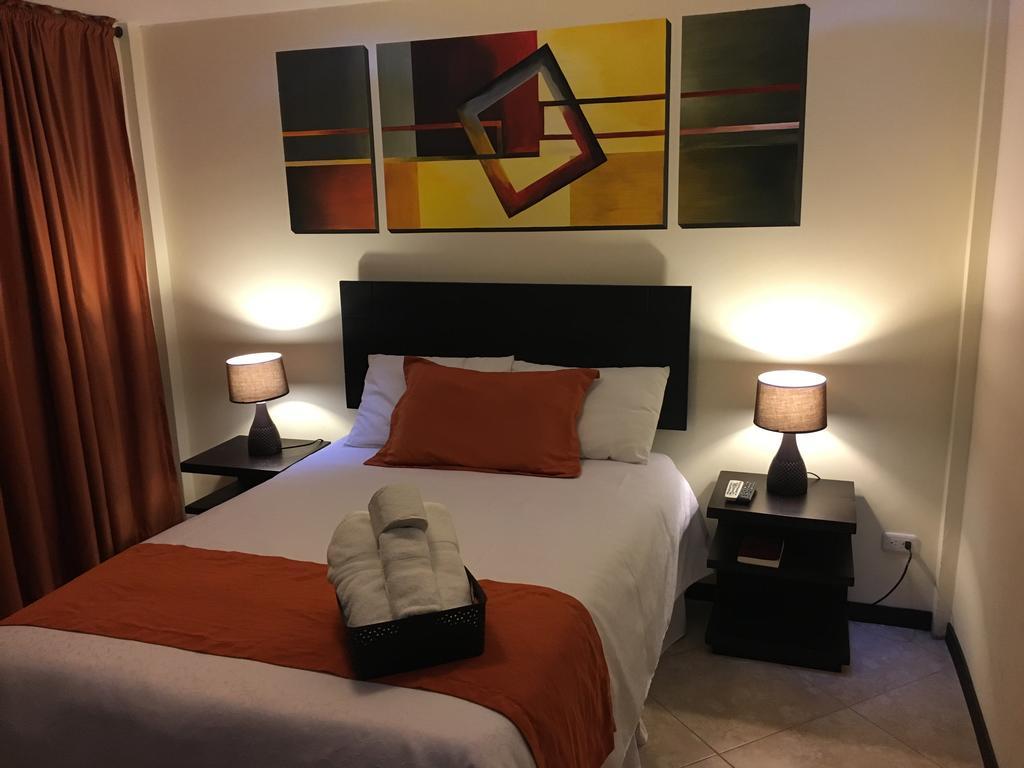 Hotel Las Mercedes Airport-Quito Tababela Eksteriør billede