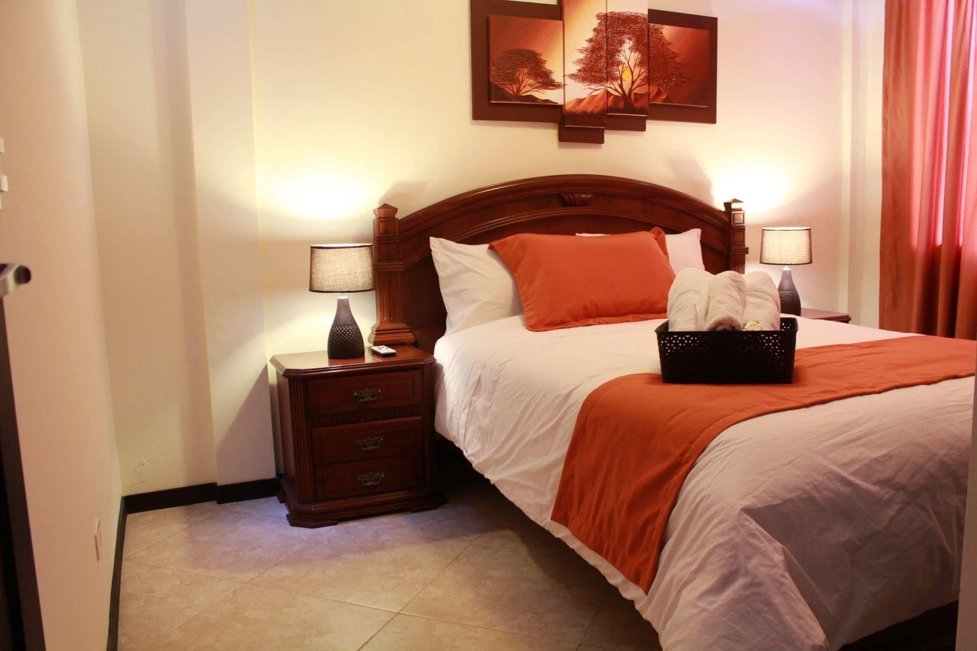Hotel Las Mercedes Airport-Quito Tababela Eksteriør billede