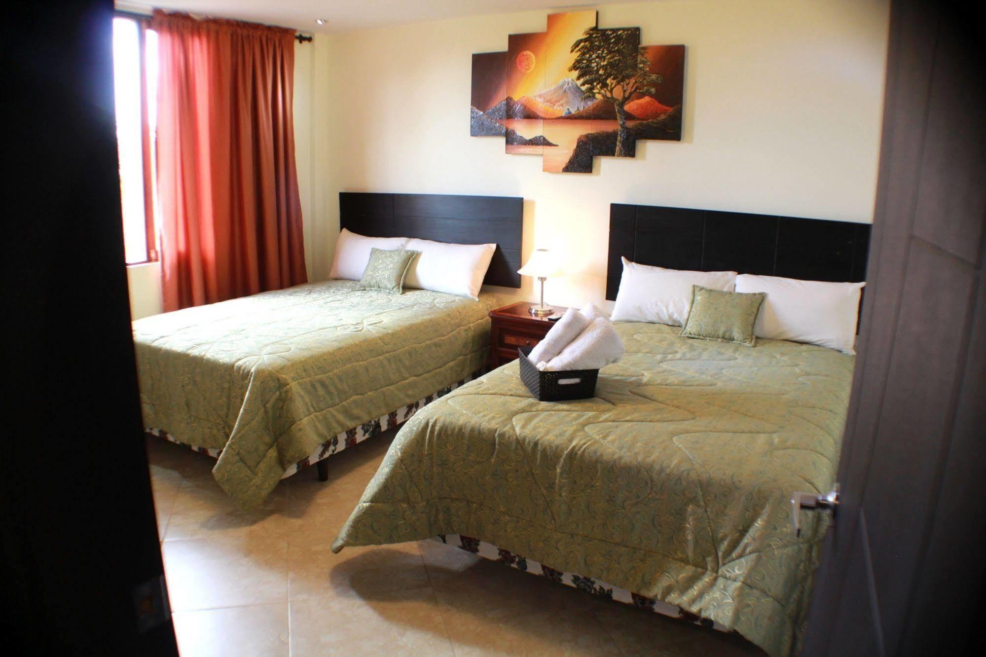 Hotel Las Mercedes Airport-Quito Tababela Eksteriør billede